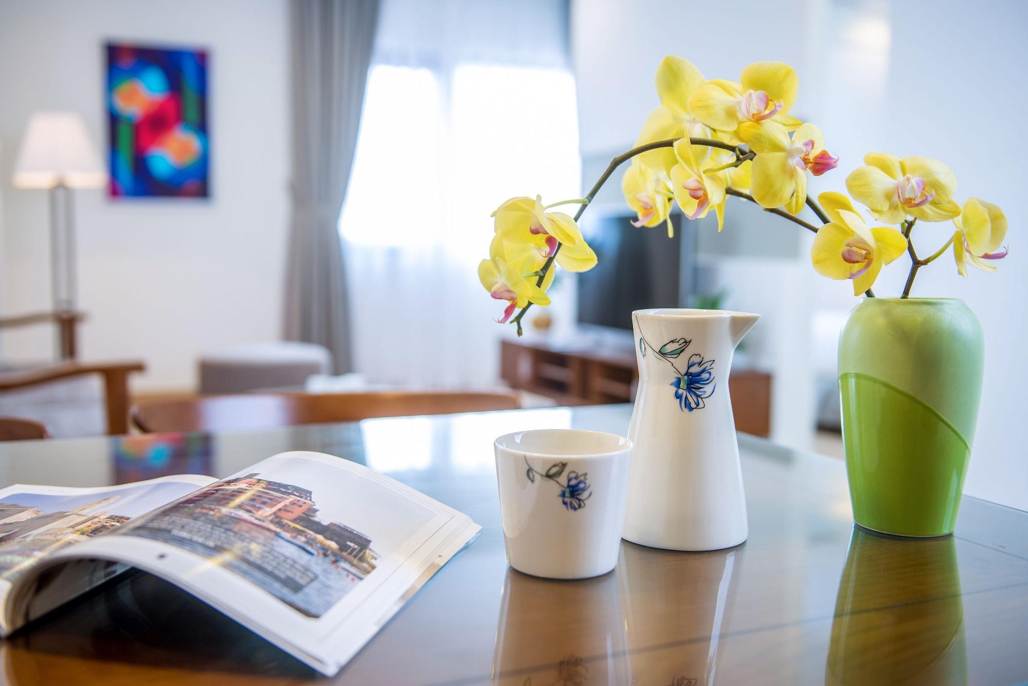 Dream Hotel And Apartment Hanoi Exteriör bild